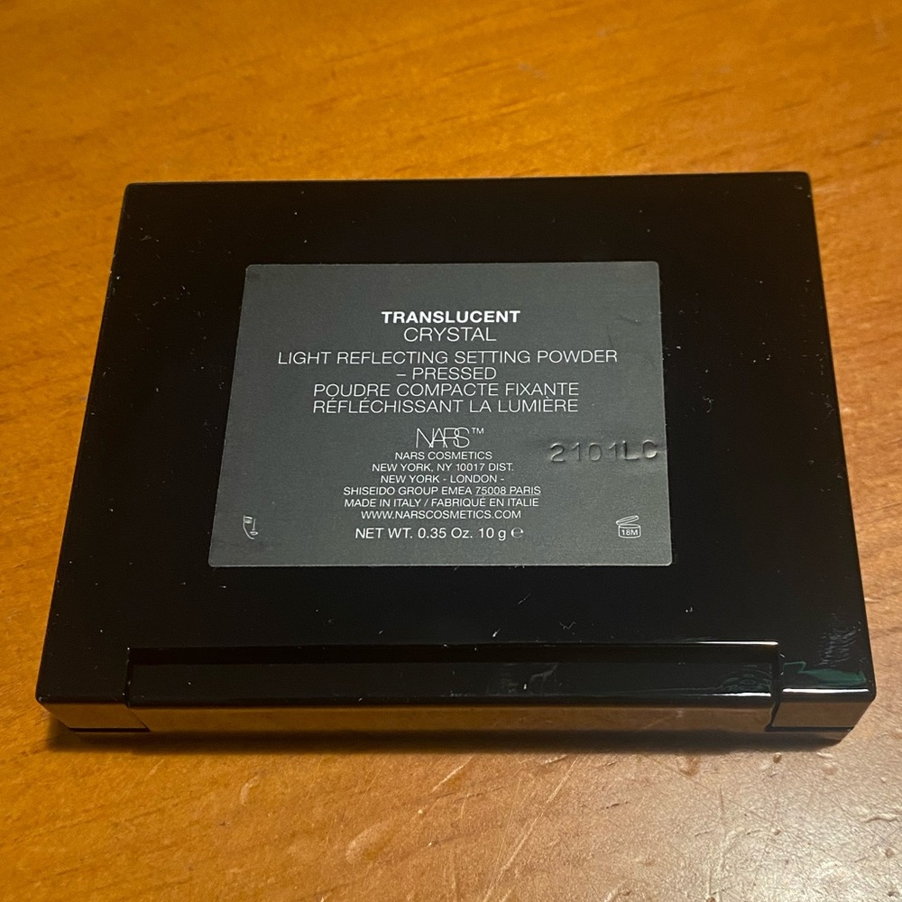 NARS Light Reflecting Setting Powder - Pressed - Picture 8 of 16